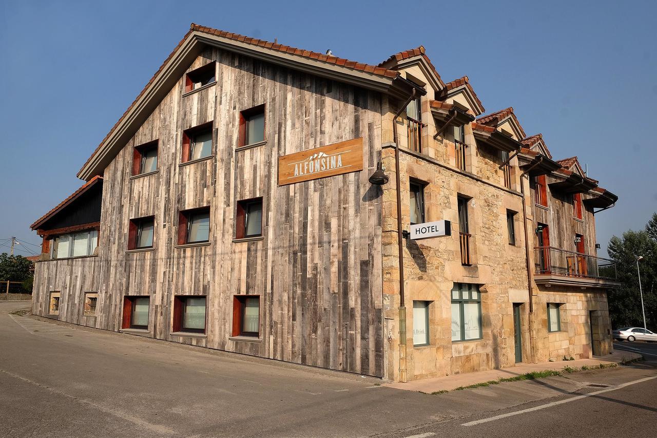 Hotel La Alfonsina Santibanez de Villacarriedo Bagian luar foto
